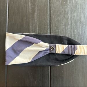 Lululemon reversible Headband in Black and navy/cream stripe